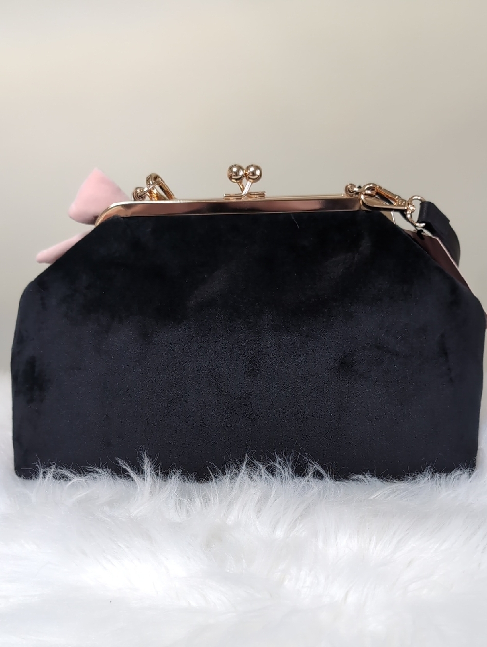 Viral 🎥 Juicy Couture Chic Y2K Medium Kiss Lock Frame Clutch, Licorice + Pink🩷 - Picture 5 of 14